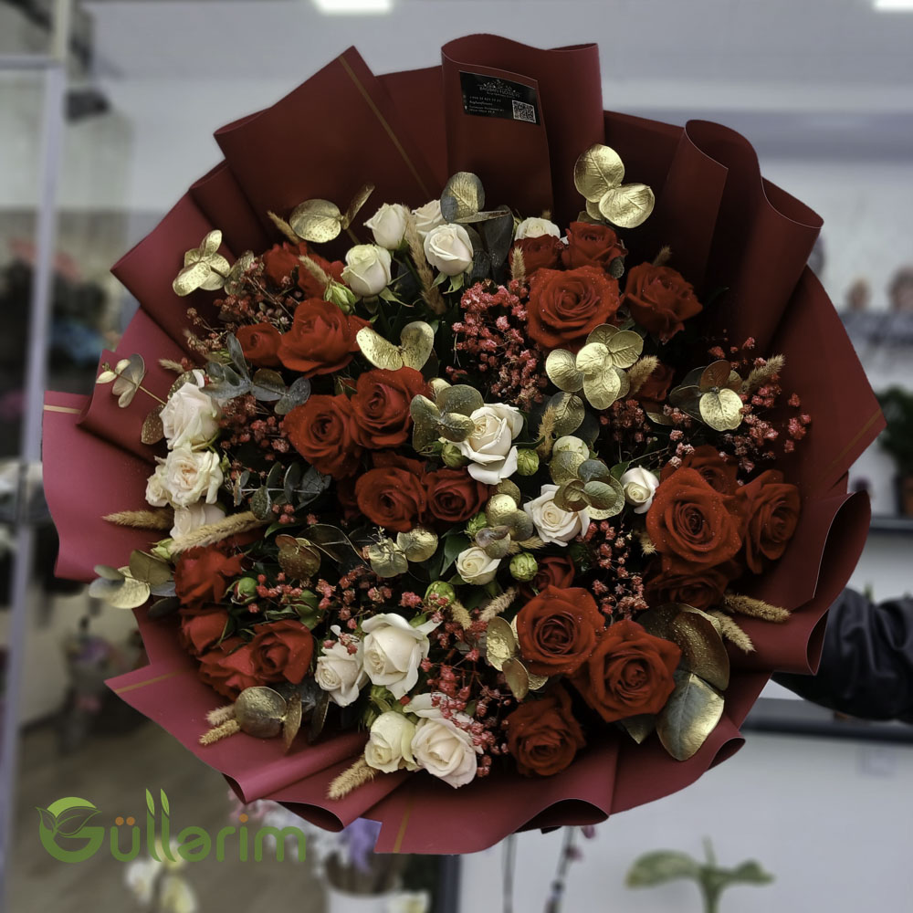 Qırmızı və Krem Qızılgüllərlə Lüks Qızılı Buket